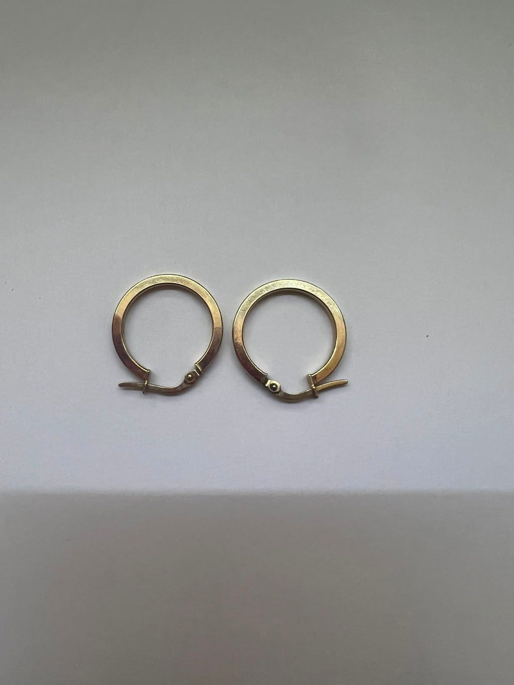 Aretes de Argolla Lisos en Oro 10K