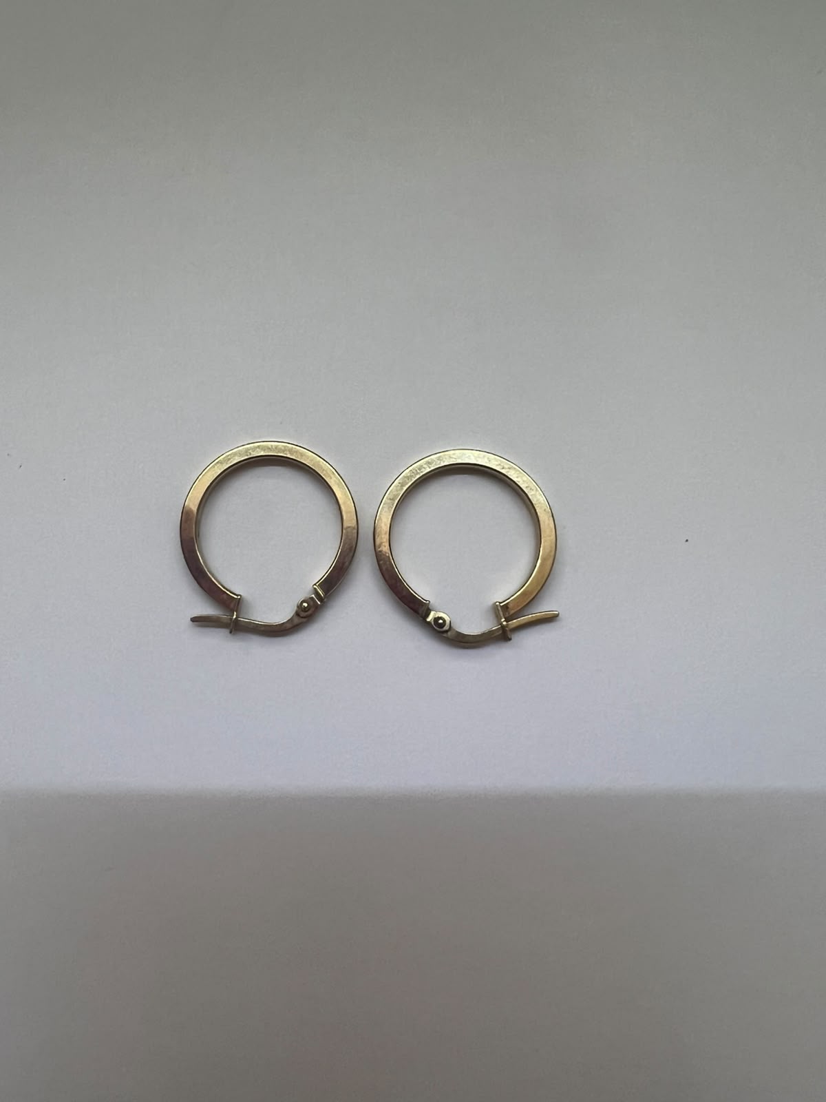 Aretes de Argolla Lisos en Oro 10K
