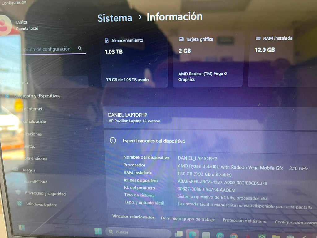 HP PAVILION LAPTOP 15-CW1012LA (USADA BUENAS CONDICIONES )