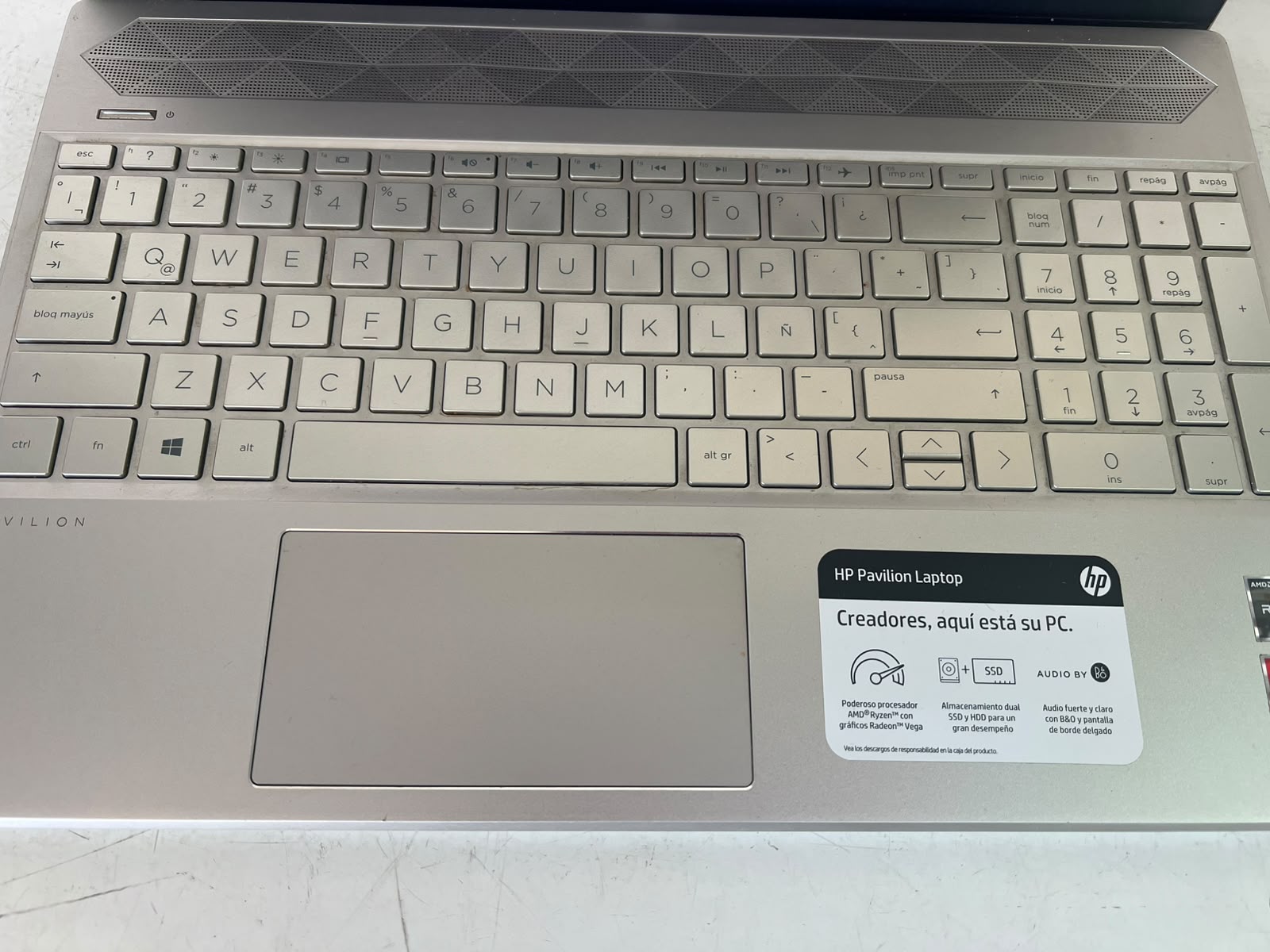 HP PAVILION LAPTOP 15-CW1012LA (USADA BUENAS CONDICIONES )