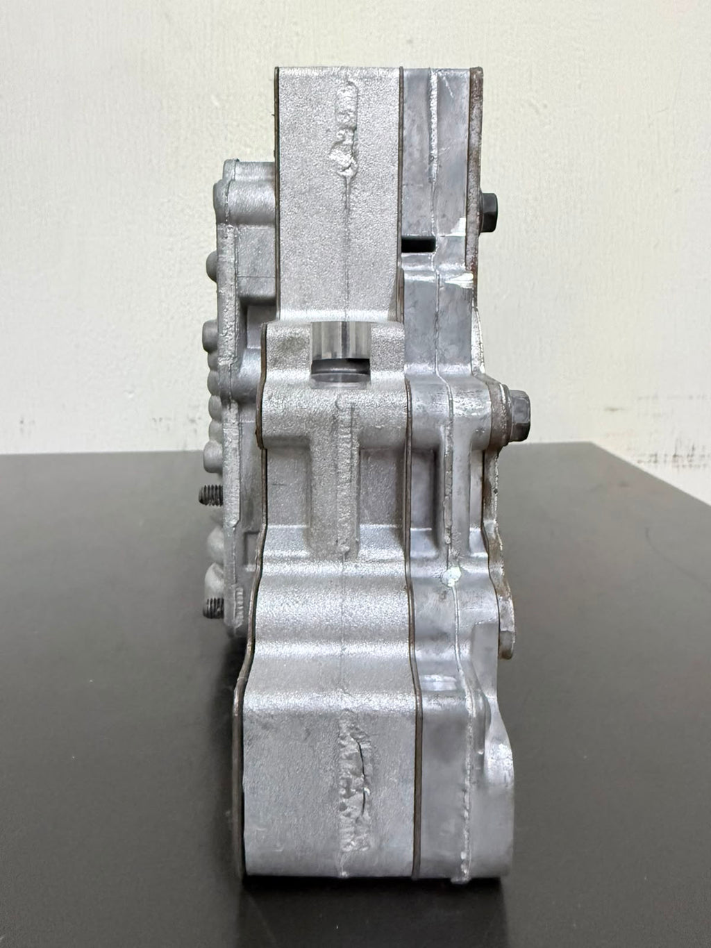 Caja de Válvulas FoMoco 24223910, RF7T4P-7A092-AC , L332K para Ford