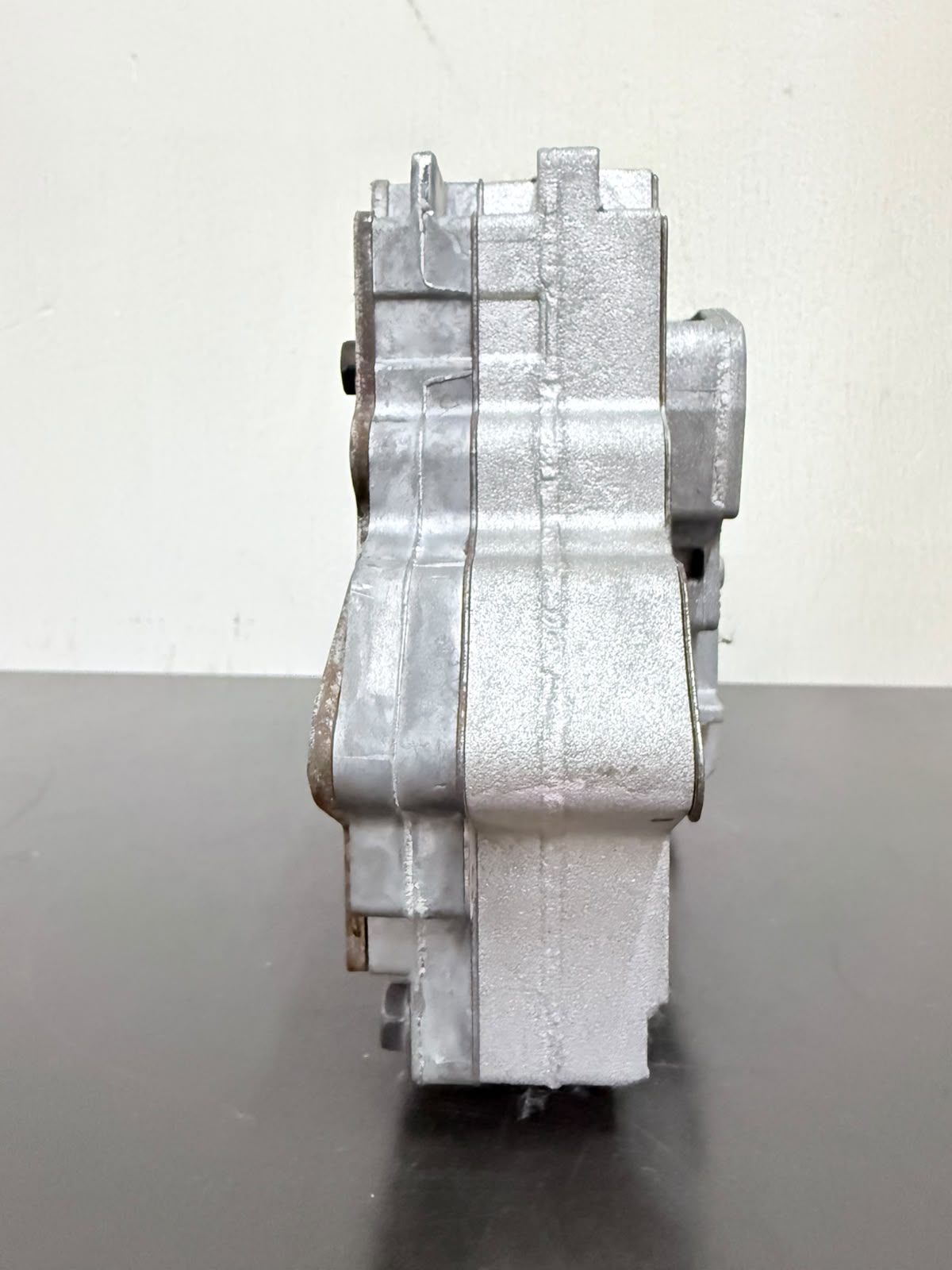 Caja de Válvulas FoMoco 24223910, RF7T4P-7A092-AC , L332K para Ford