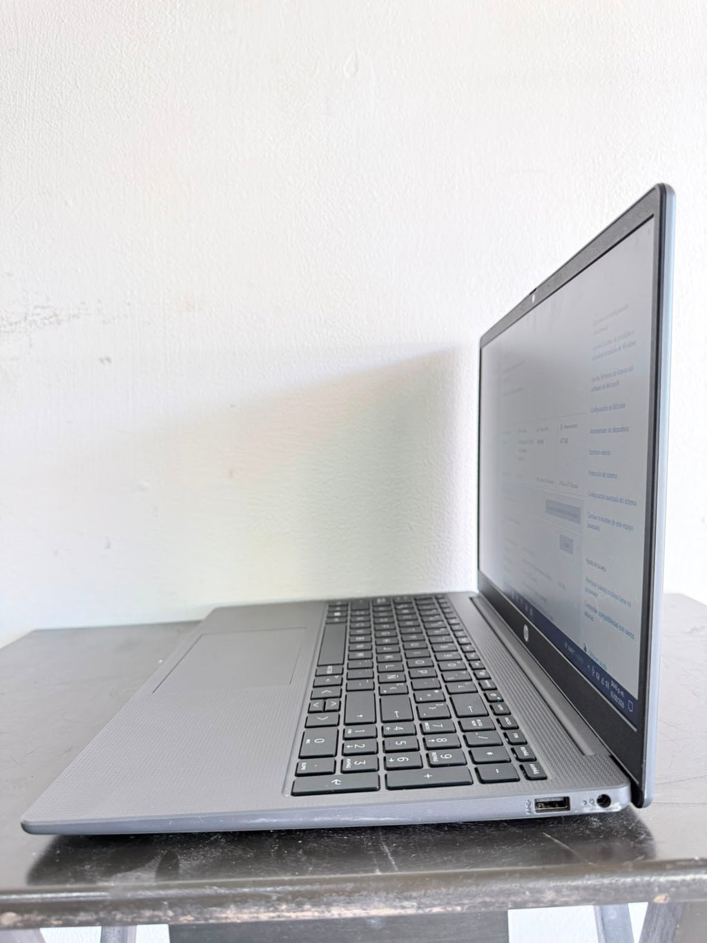 Laptop HP 255 G10 – AMD Ryzen 5 7530U | 16GB RAM | 477GB SSD | Windows 11