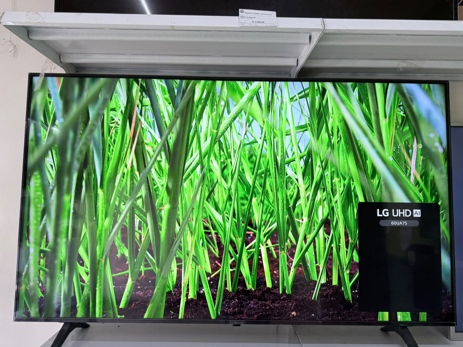 Smart TV LG UHD AI 60" – Modelo 60UA75 | 4K