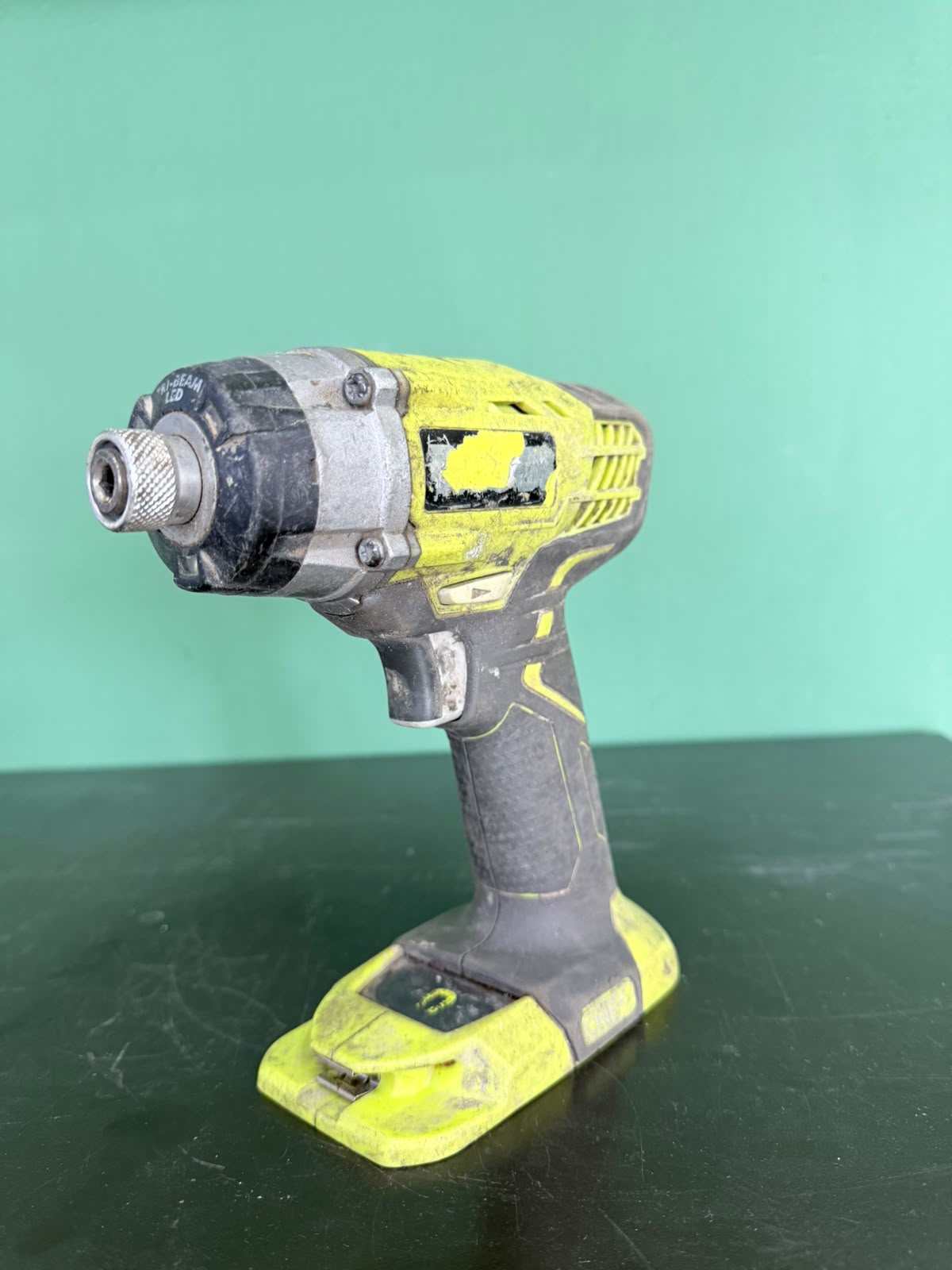 Kit de Herramientas Inalámbricas RYOBI ONE+ 18V – 5 Herramientas + Cargador + 2 Baterías