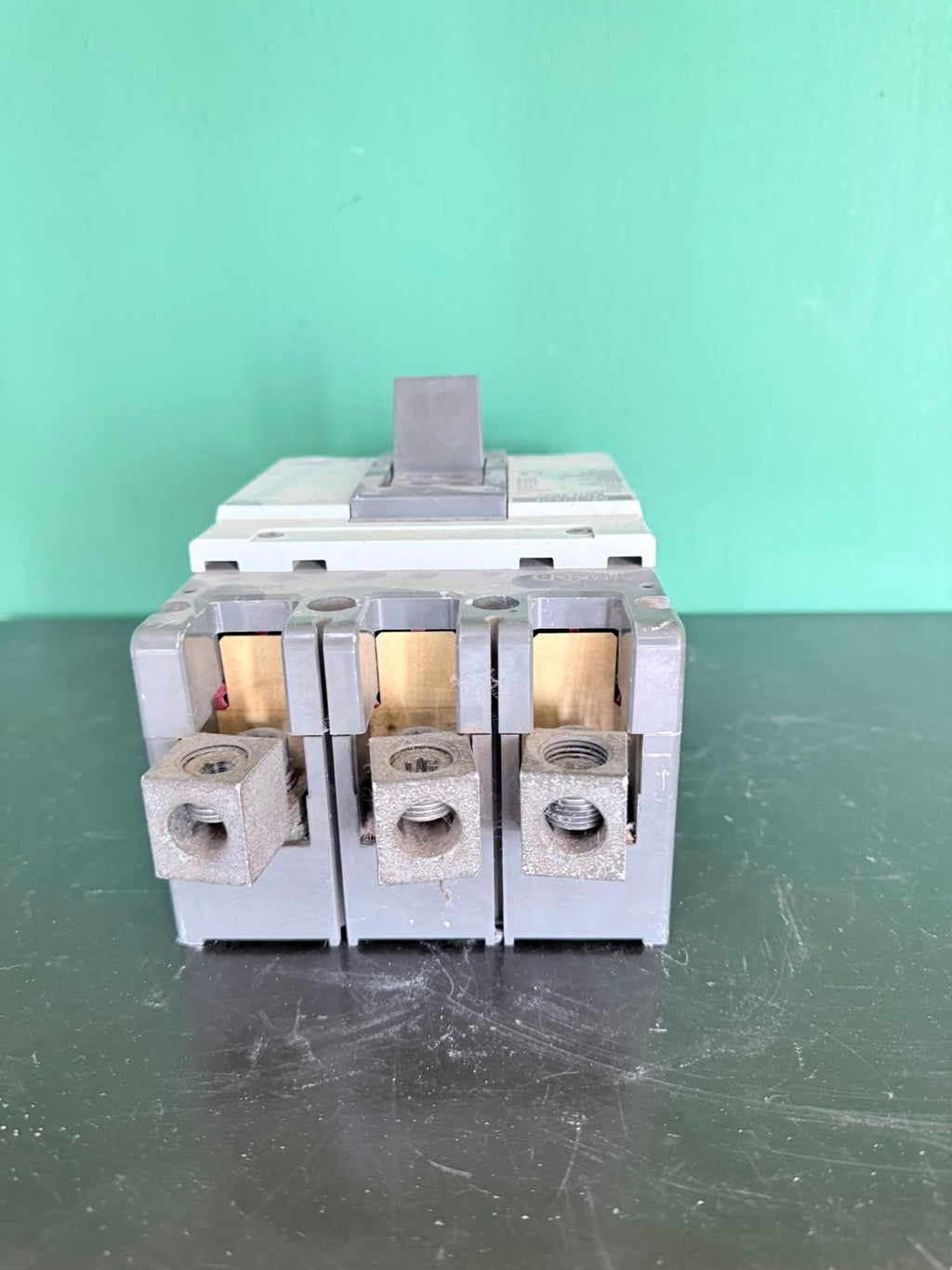 Interruptor Termomagnético MCCB LS Metasol ABN 403c 300A 3P (Usado)