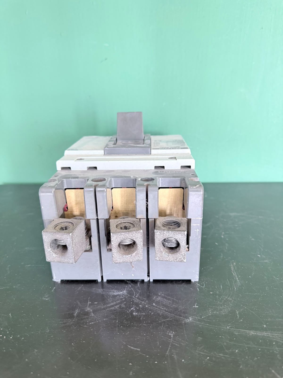 Interruptor Termomagnético MCCB LS Metasol ABN 403c 300A 3P (Usado)