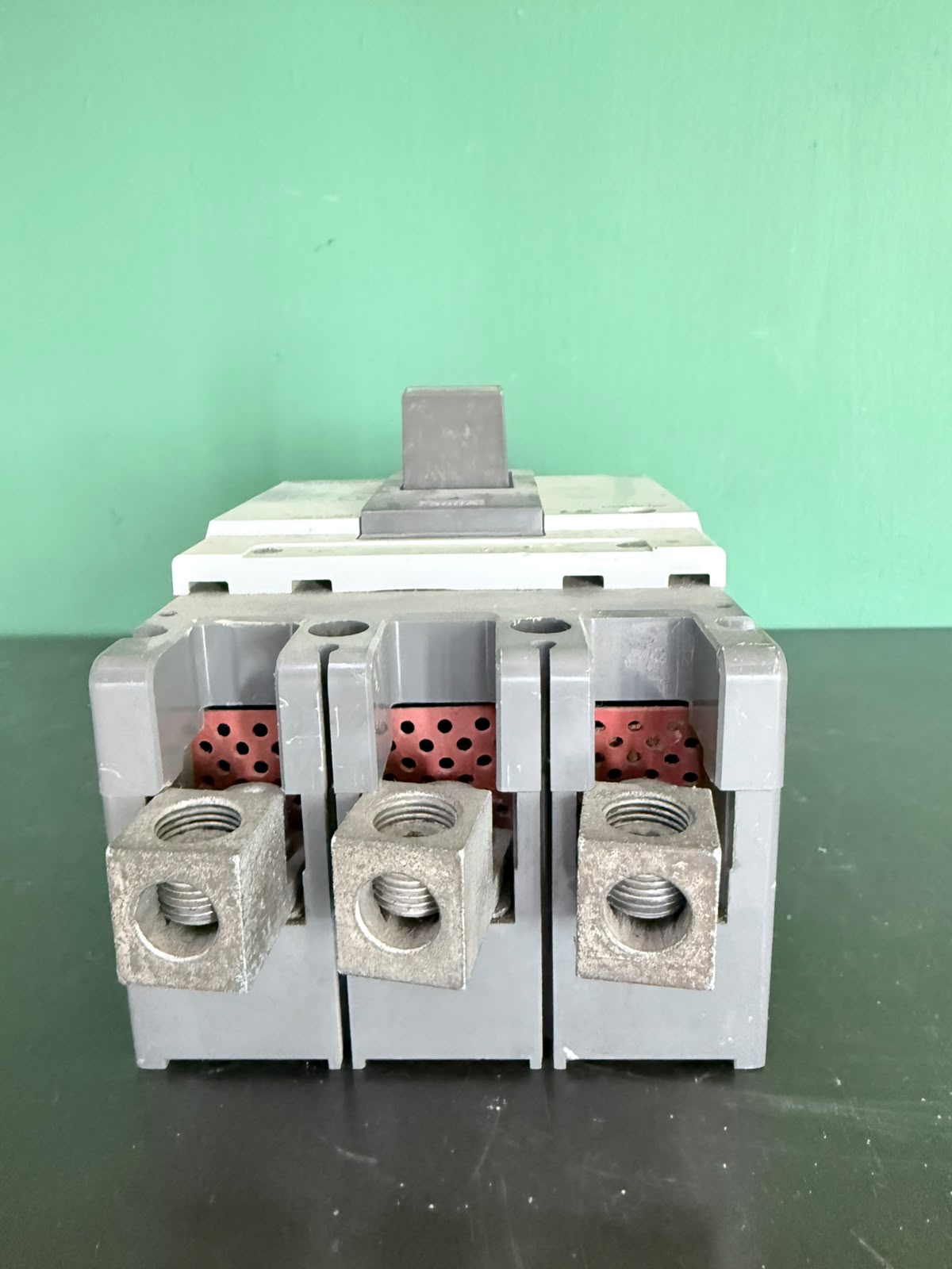 Interruptor Termomagnético MCCB LS Metasol ABN 403c 300A 3P (Usado)