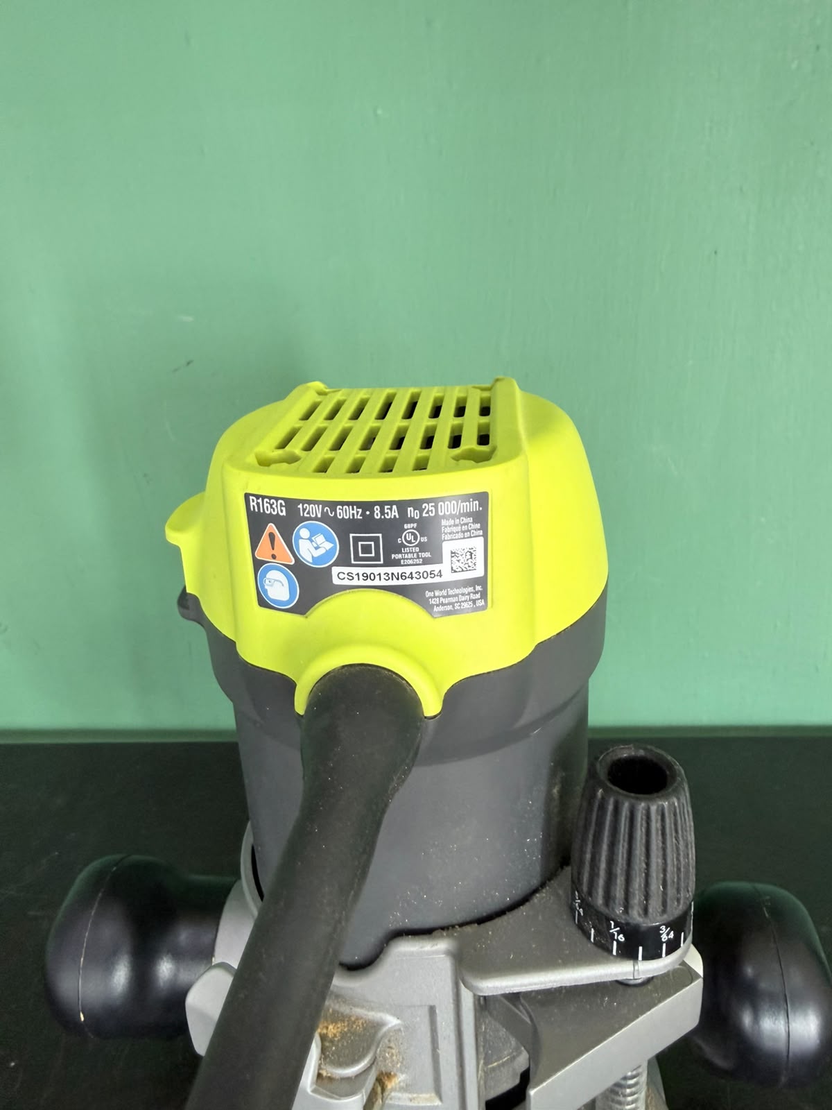 Router Fresadora Ryobi R163G (Usado)