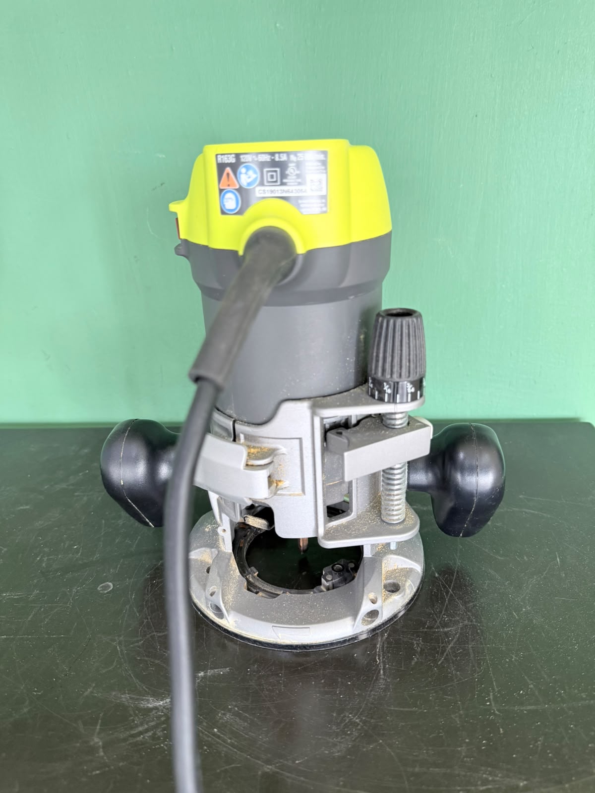 Router Fresadora Ryobi R163G (Usado)