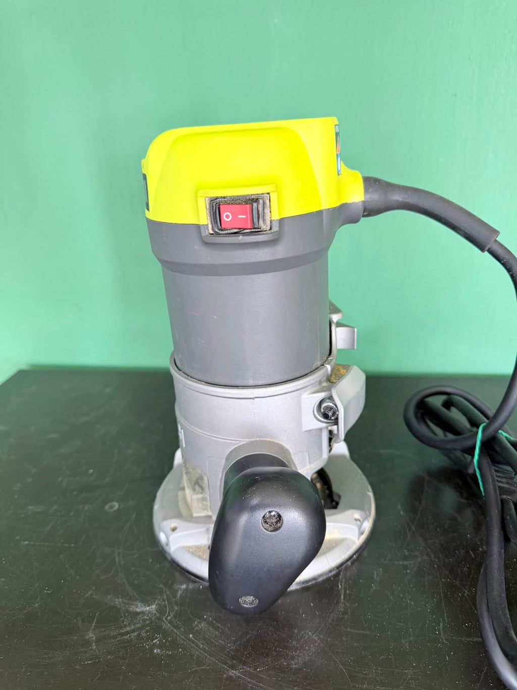 Router Fresadora Ryobi R163G (Usado)
