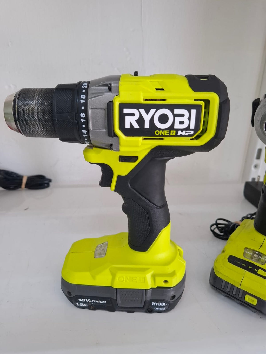 KIT TALADROS INALAMBRICOS RYOBI ONE+ BRUSHLESS
