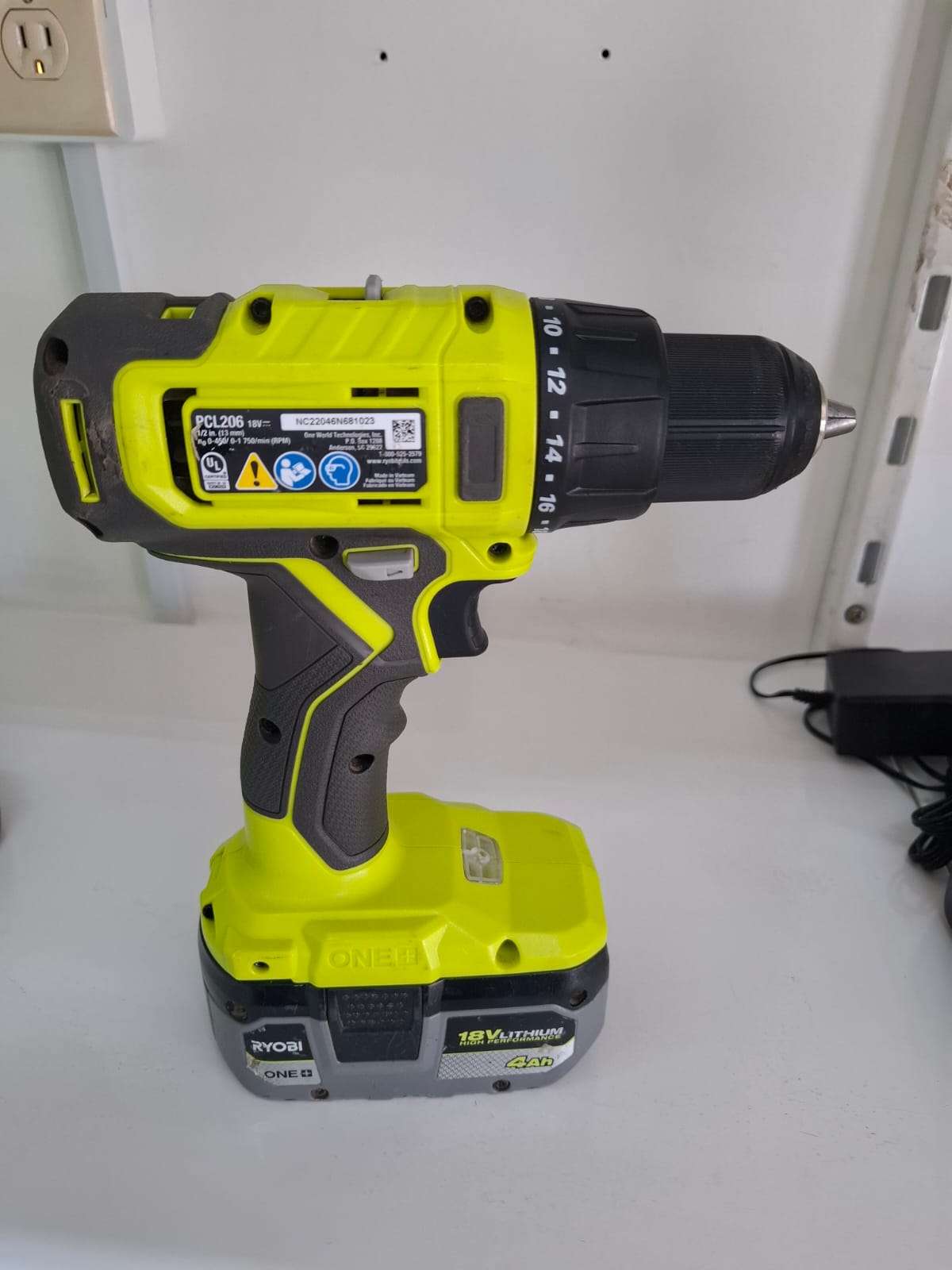 KIT 2 TALADROS INALAMBRICOS RYOBI ONE +