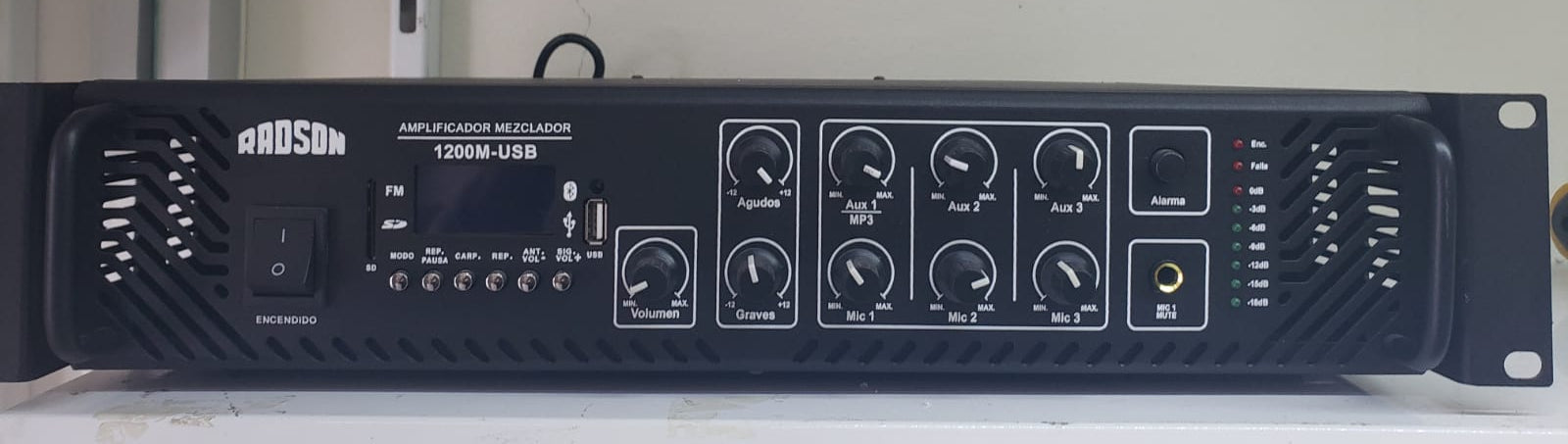 Amplificador RADSON 1200M-USB